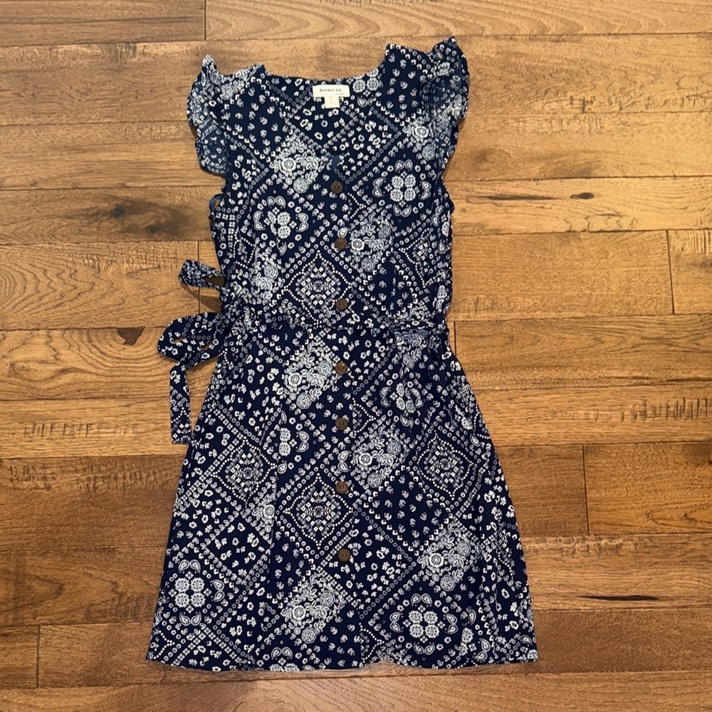 Monteau Los Angeles Dress - Paisley Navy White Flutter Sleeve Dress - Size M